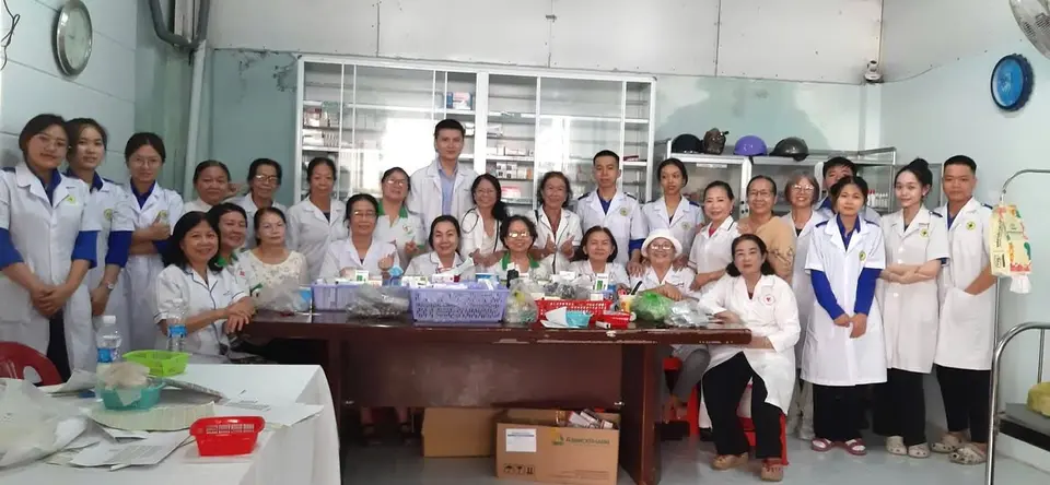 Phòng khám Nội nhân đạo khám và cấp phát thuốc miễn phí lần thứ 72 (ảnh 1/5)