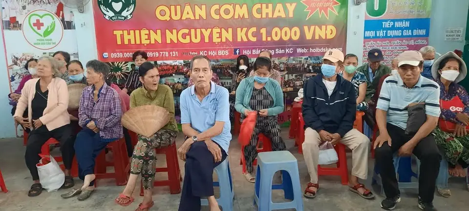 Phòng khám Nội nhân đạo khám và cấp phát thuốc miễn phí lần thứ 76 (ảnh 2/5)