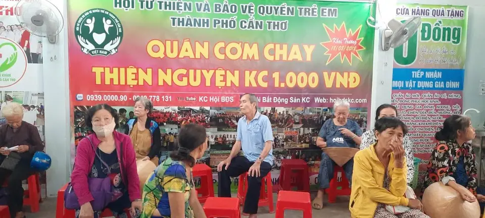 Phòng khám Nội nhân đạo khám và cấp phát thuốc miễn phí lần thứ 77 (ảnh 3/5)