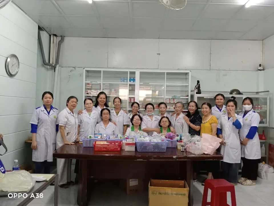 Phòng khám Nội nhân đạo khám và cấp phát thuốc miễn phí lần thứ 77 (ảnh 4/5)