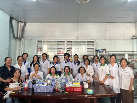 Phòng khám Nội nhân đạo khám và cấp phát thuốc miễn phí lần thứ 80 (ảnh 1/5)